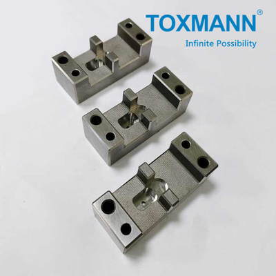 Custom Plastic Molding Kualitas Tinggi Mold Core Plastic Injection Mold Parts Wedge Switch Box Guide Base Plate
