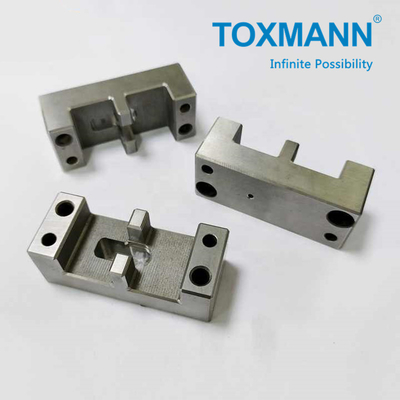 Custom Plastic Molding Kualitas Tinggi Mold Core Plastic Injection Mold Parts Wedge Switch Box Guide Base Plate
