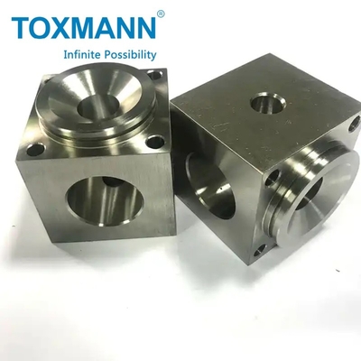Bagian mesin baja aluminium CNC pemotong milling pengeboran