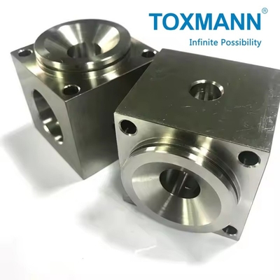 Bagian mesin baja aluminium CNC pemotong milling pengeboran