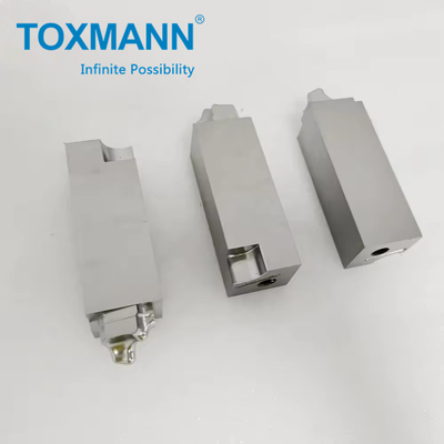 H13 Cetakan Die Casting Tekanan Tinggi Masukkan Pin Inti dengan EDM RaO.6 Polasi